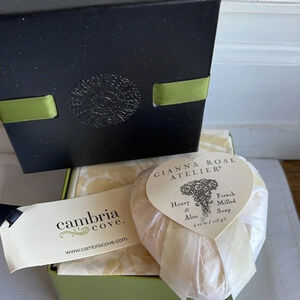 NIB Heart Shape Soap Honey & Aloe